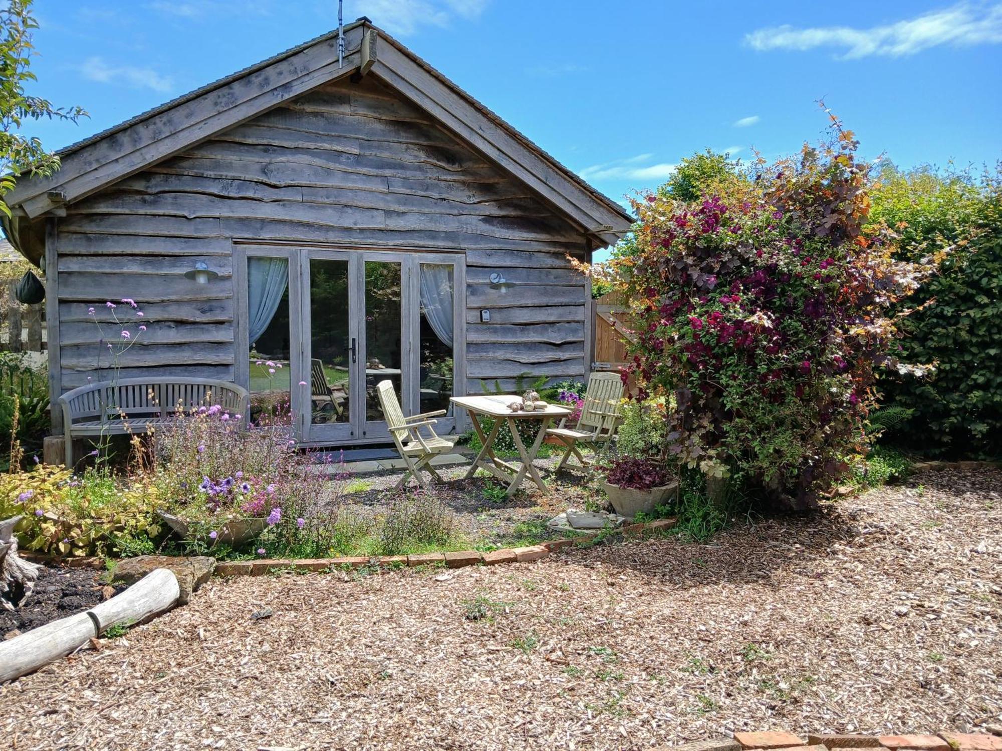 Three Oaks Nursery Chichester Exterior photo